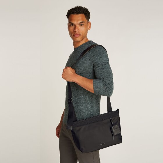 Calvin Klein Est. Nylon Schoudertas 30.5 cm