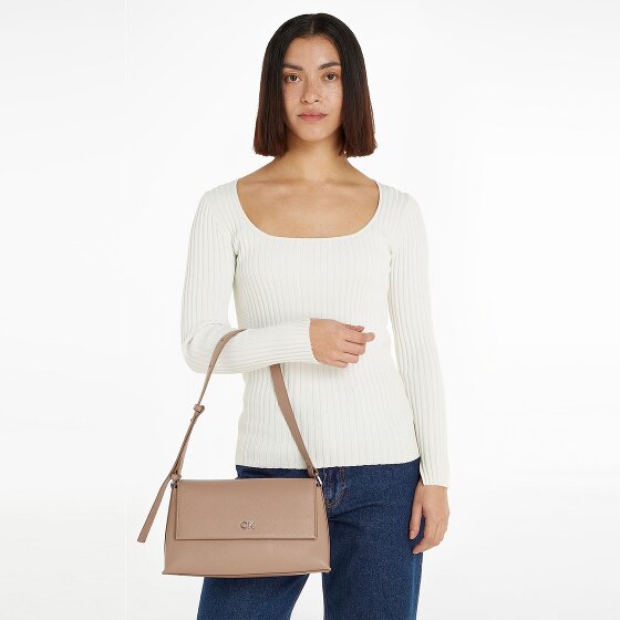 Calvin Klein CK Daily Schoudertas 28 cm