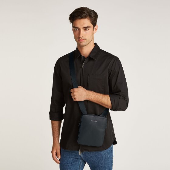 Calvin Klein CK Must Mini tas Schoudertas 18 cm