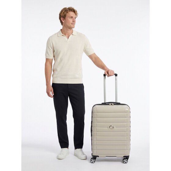 Delsey Paris Shadow 5.0 4 wielen Trolley 66 cm met uitbreidingsplooi