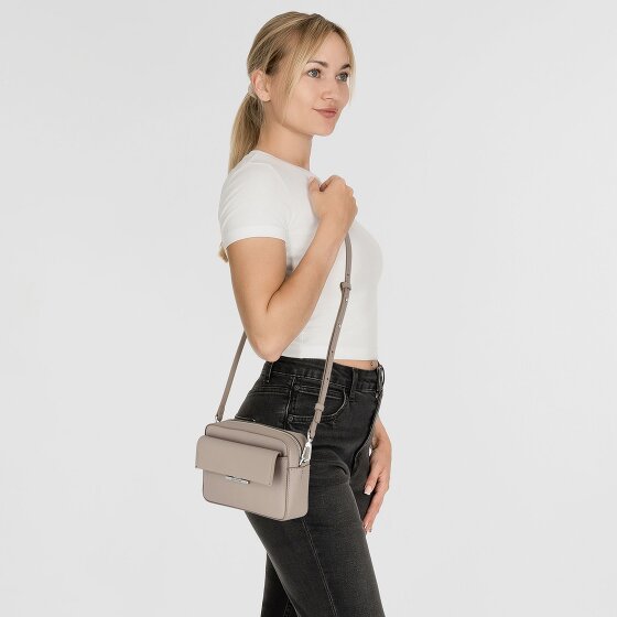 Calvin Klein CK Linear Schoudertas 20.5 cm Calvin Klein CK Linear Schoudertas 20.5 cm