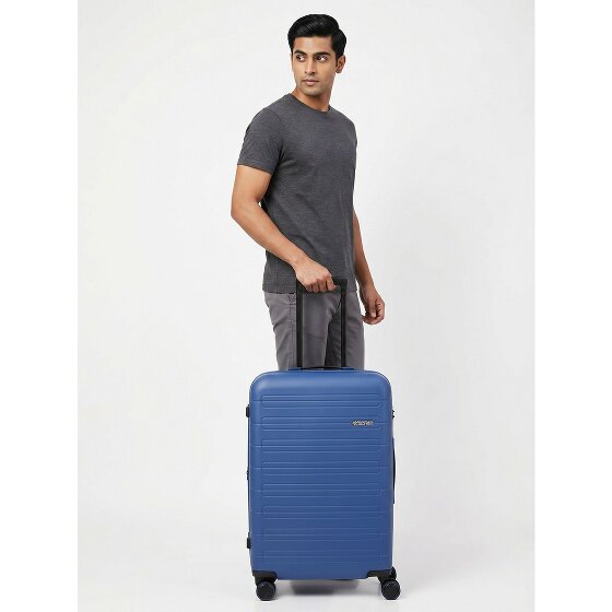American Tourister Novastream 4 wielen Trolley 67 cm met uitbreidingsplooi