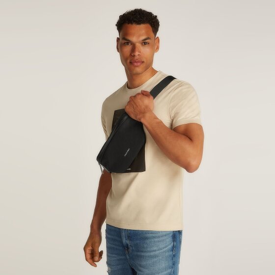 Calvin Klein CK Must Fanny pack 28 cm Calvin Klein CK Must Fanny pack 28 cm