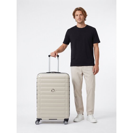 Delsey Paris Shadow 5.0 4 wielen Trolley 76 cm met uitbreidingsplooi