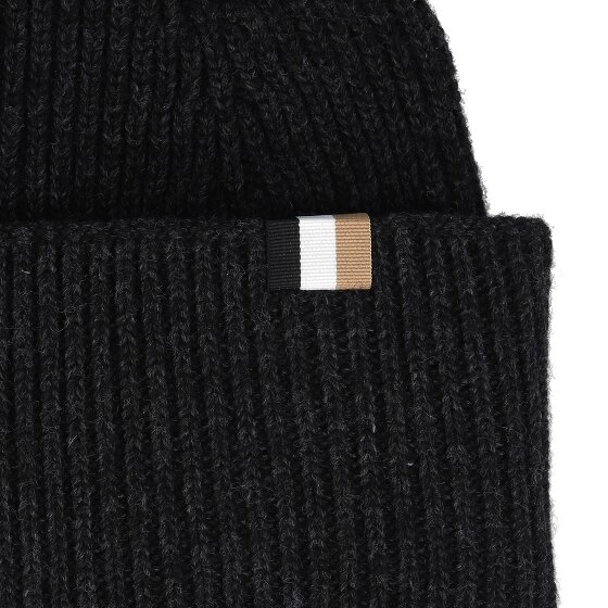 Boss Laura Gebreide muts