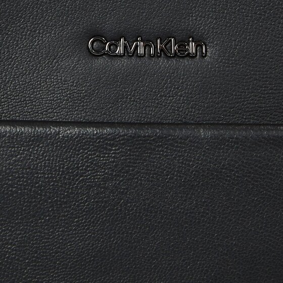 Calvin Klein CK Refined Mini tas Schoudertas 17 cm Calvin Klein CK Refined Mini tas Schoudertas 17 cm
