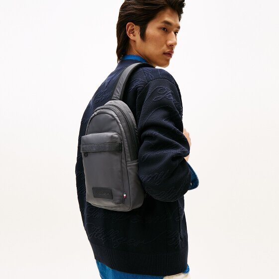 Tommy Hilfiger TH Repreve Slingertas 31 cm
