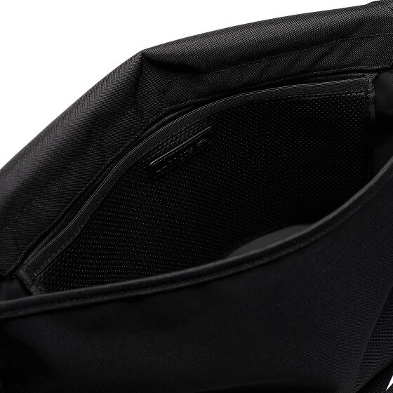 Lacoste Core Essentials Neocroc Boodschapper 32.5 cm